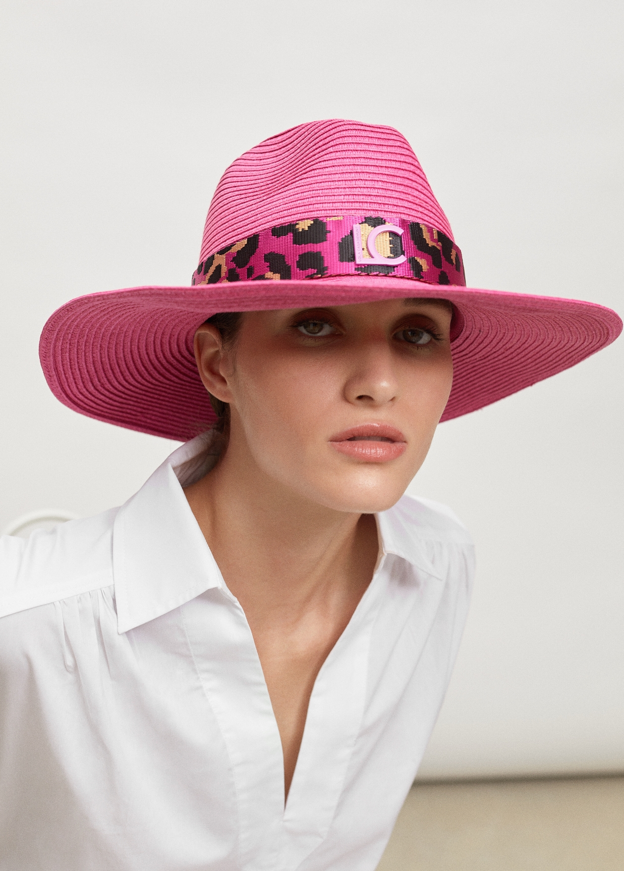 SOMBRERO 22350015 - LOLA CASADEMUNT - FUSHIA