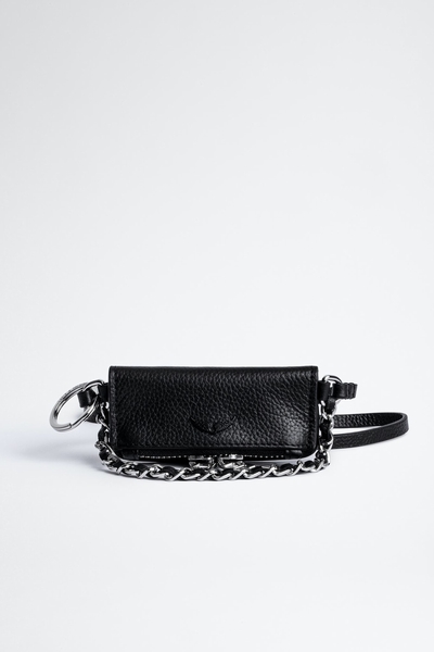 This Fall/Winter 21 season, the Rock clutch is available in