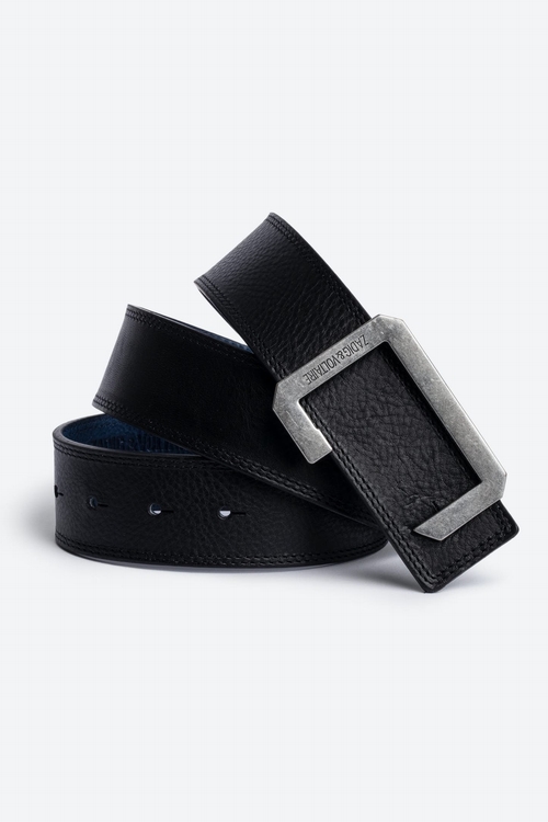 The iconic C-shaped buckle designed by Cecilia Bönström is