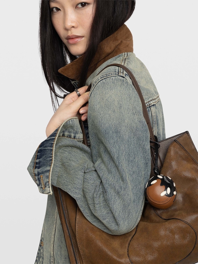 CHOCOLATE CHOU KEYRING