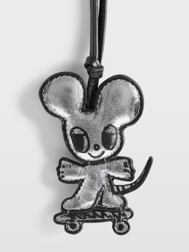MOUSE SKATER KEYRING