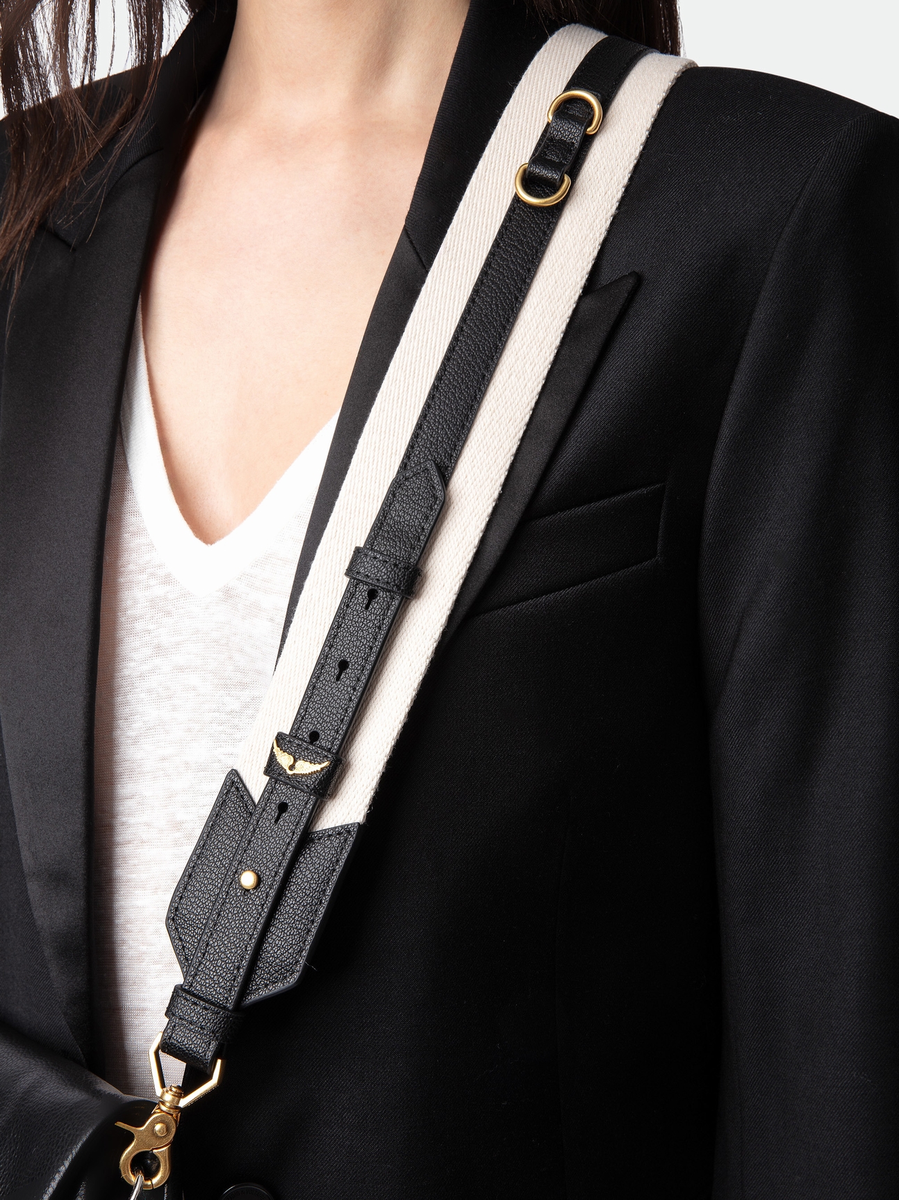 ADJUSTABLE SHOULDER STRAP