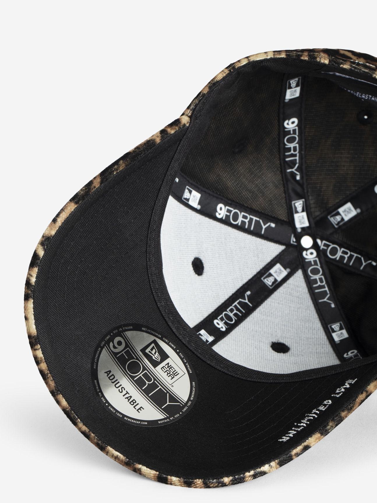 NEW ERA VELVET CAP