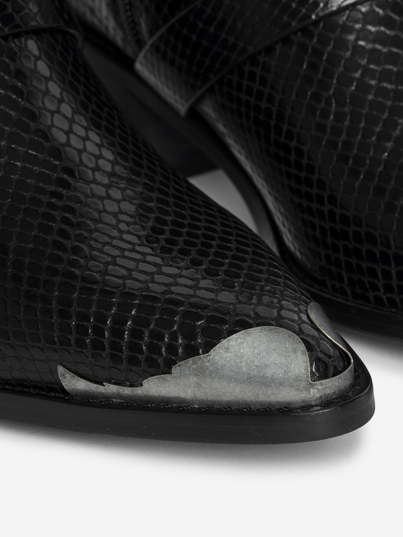 TYLOW WILD MIRROR ANKLE BOOTS