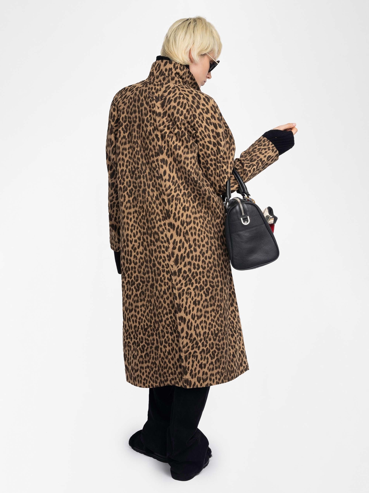 MENTLE COAT