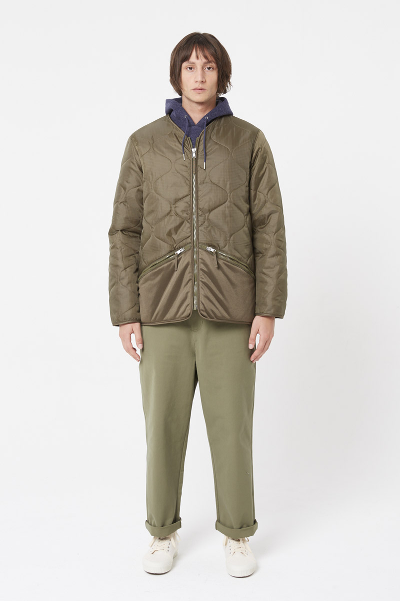 Veste militaire matelassée en nylon ripstop. Imperméable et