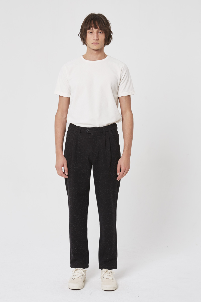 Pantalon en tweed de viscose/nylon élasthanne lourde. Sa