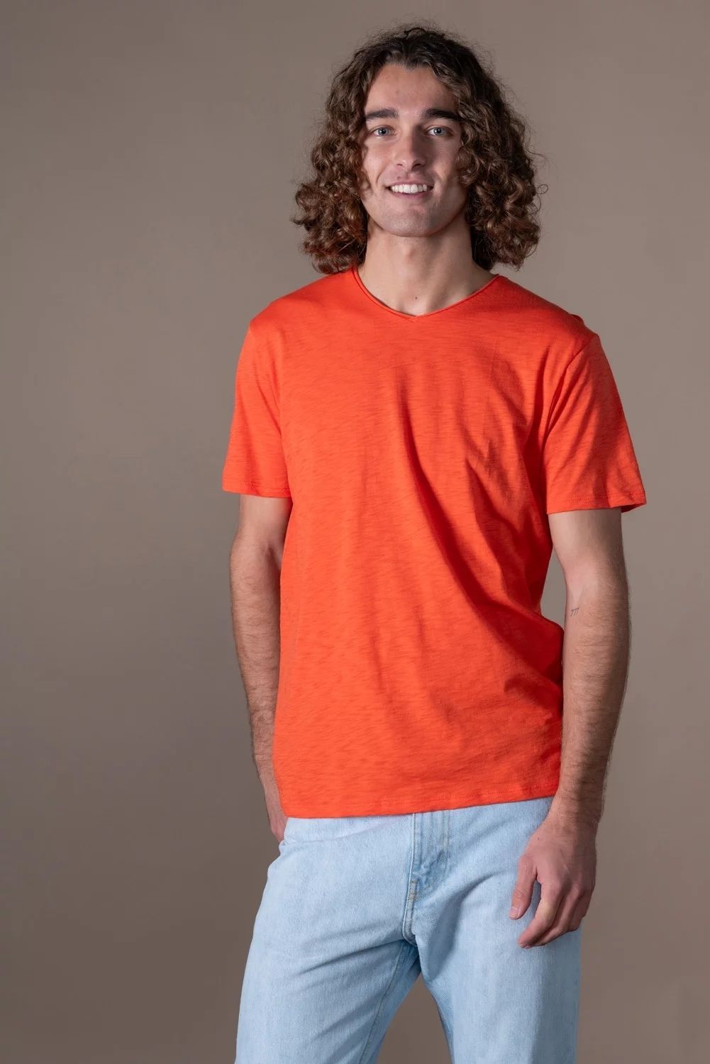 TEE SHIRT COL V ANONYM