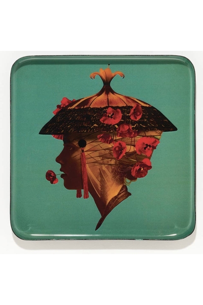 Vide-poches en métal -  Hana  Ce vide-poches est décoré d'un