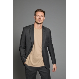 Costume by Spontini Ce costume est un indispensable du