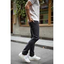 Jeans By Spontini - cinq poches - fermeture par zip - coupe