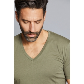 Tee-shirt by Spontini pour homme.  - Col V. - Manches
