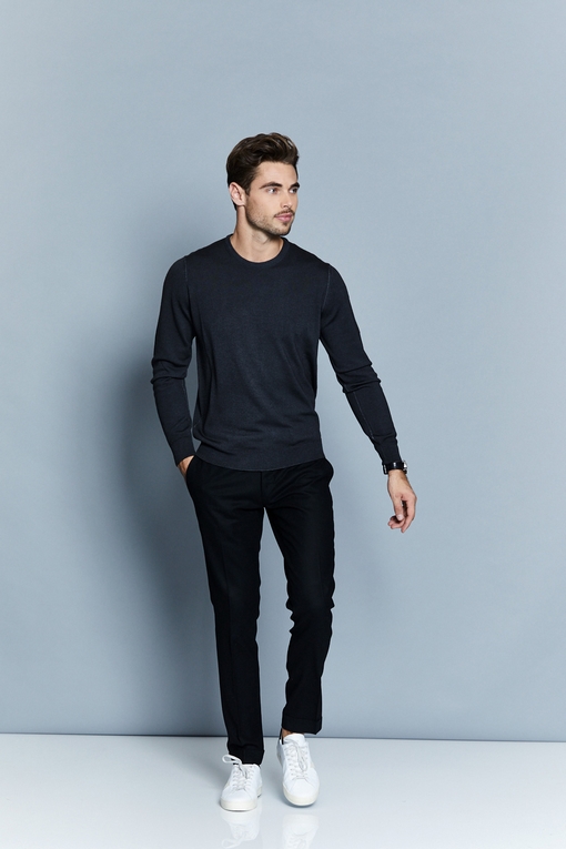 Pull col rond en laine by Spontini pour homme. - Manches