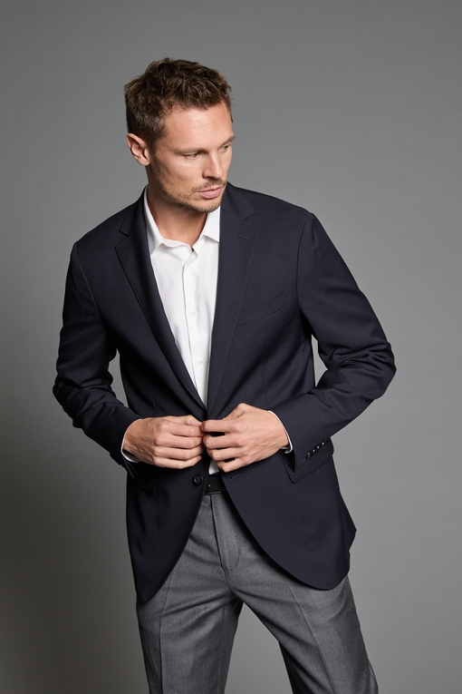 Veste en laine by Spontini pour homme. - légérement épaulé -