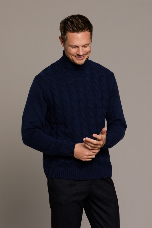 Pull col roule en laine torsadé by Spontini pour homme. -