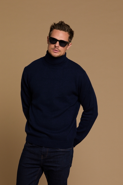 Pull col roule en laine by Spontini pour homme. - Coupe