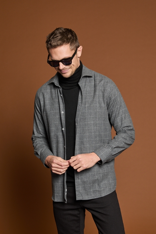 Chemise 100% coton by Spontini pour homme. - Coupe ajustée -